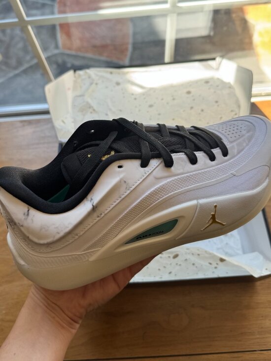 Nike Zion 4 Basketball Shoes (White/Black/Hyper Jade/Metallic Gold) - Size 7.5 M main image 4